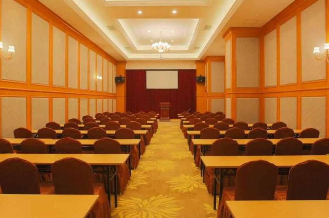 Venus International Hotel Shanghai South Shenjiang Road Exterior photo